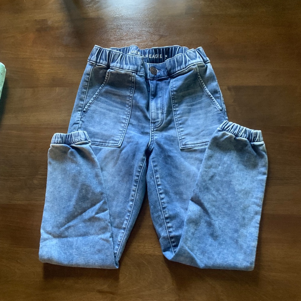 American eagle Size 2 jeans